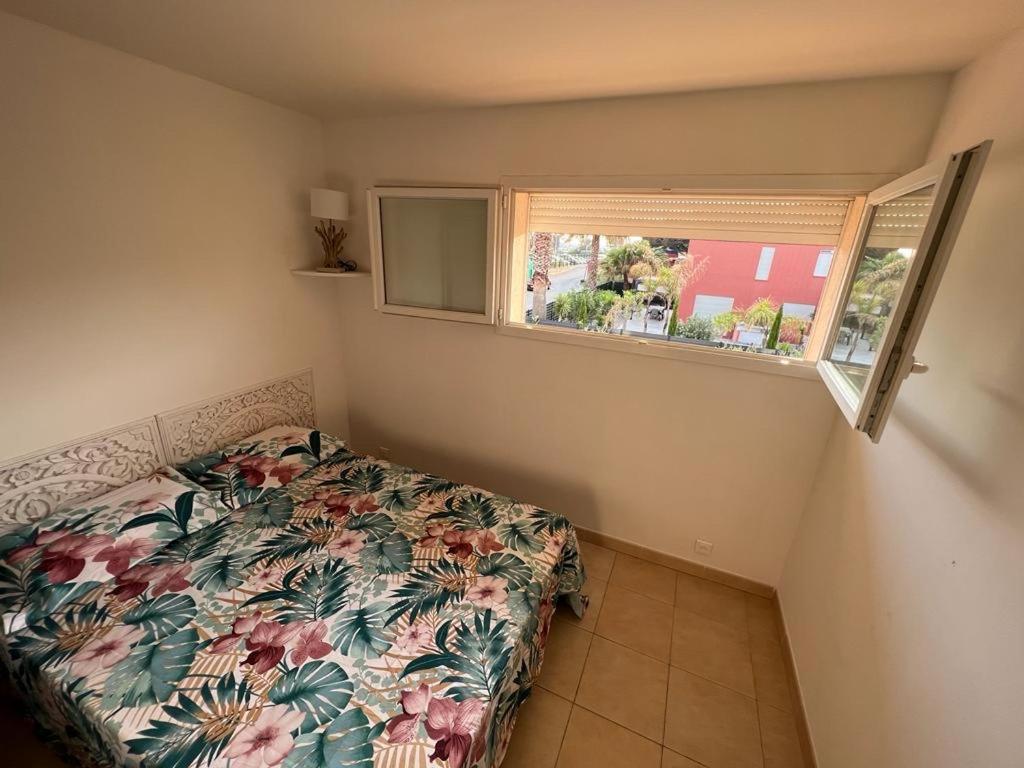 Plein Sud, Bel Appartement 20 Metres De La Plage La Capte Hyères Kültér fotó