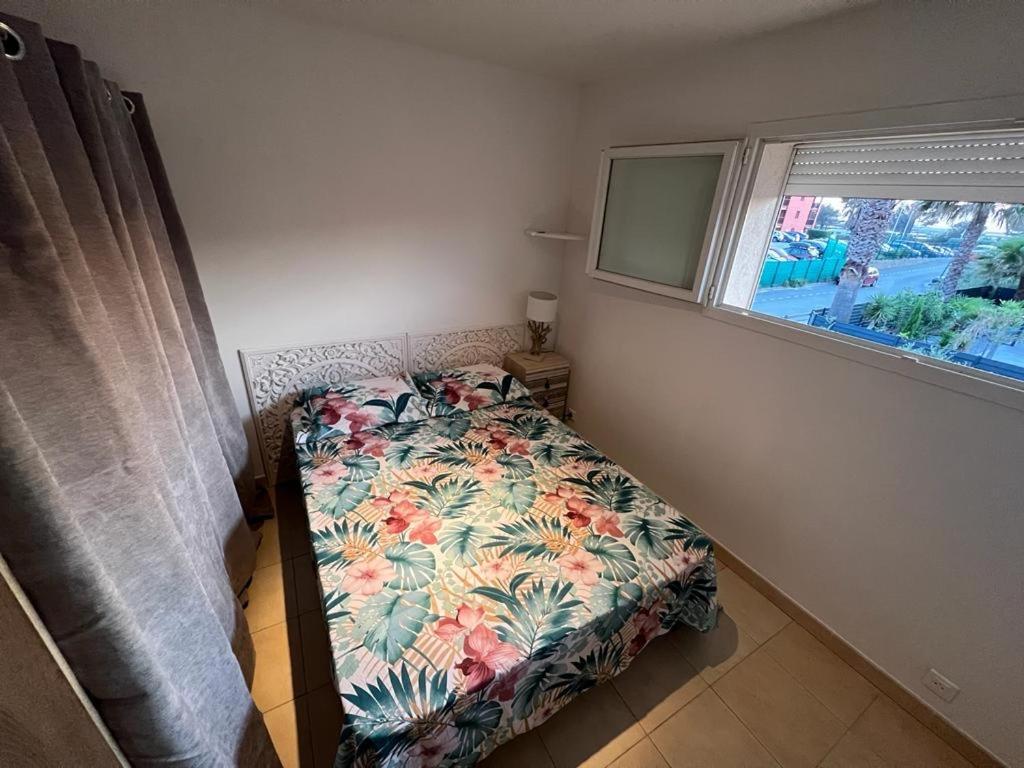 Plein Sud, Bel Appartement 20 Metres De La Plage La Capte Hyères Kültér fotó